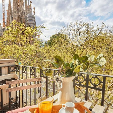 Bbarcelona Sagrada Familia Garden Apartment Luaran gambar