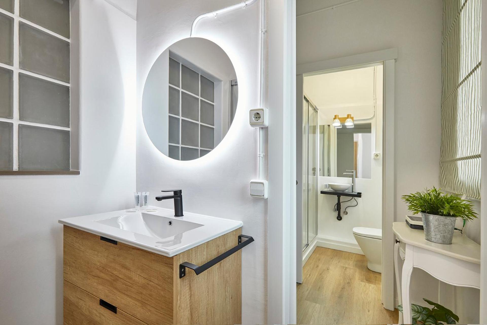 Bbarcelona Sagrada Familia Garden Apartment Luaran gambar